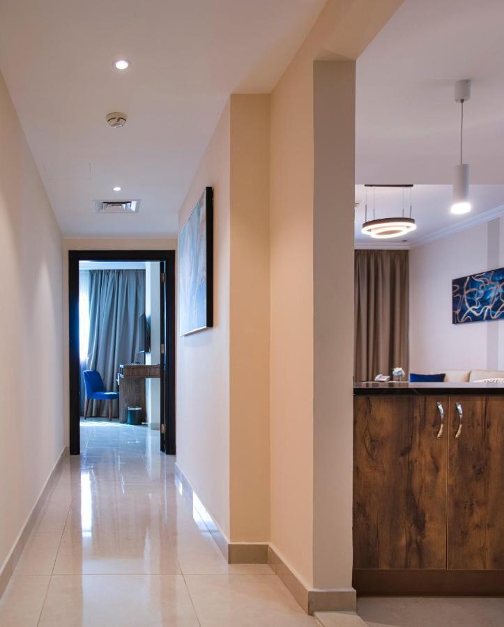 Viola Hotel Apartments Sharjah Exterior foto